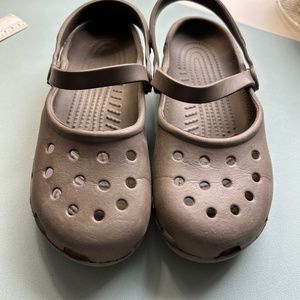 Crocs Mary Jane’s